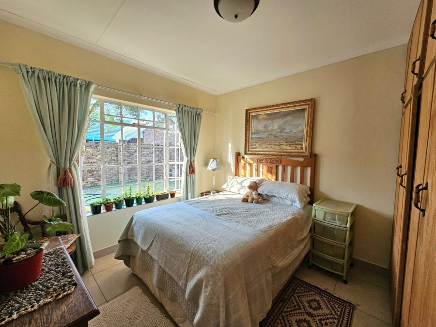 4 Bedroom Property for Sale in Van Der Hoff Park North West